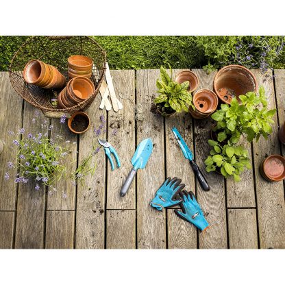 Juego de herramientas de cultivo para jardín para plantar y trasplantar con gubia, tijeres podadoras, guantes y pala Gardena, kit 4 piezas