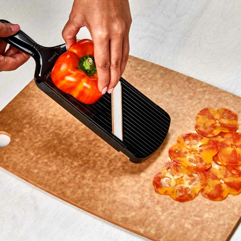 Talladora ratlladora de cuina GEFU per a tallar aliments